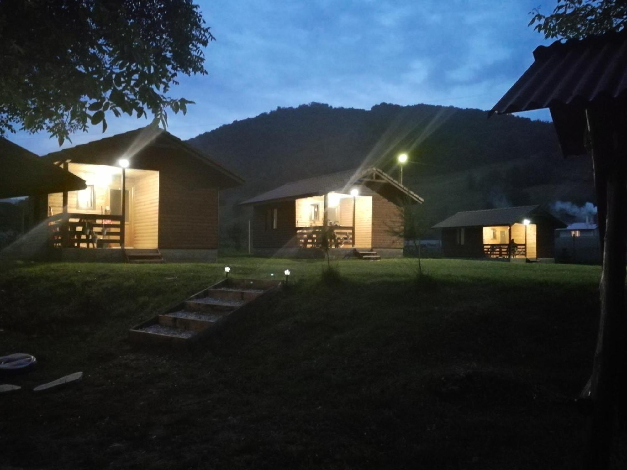 Villa Casute Zavoi Bulz Esterno foto